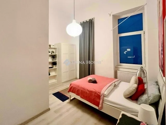 Eladó lakás Budapest VI. kerület 102 nm