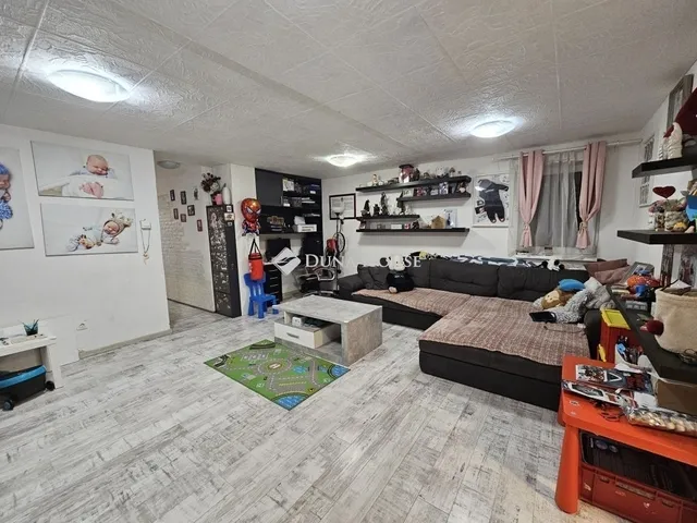 Eladó ház Szigetmonostor 74 nm