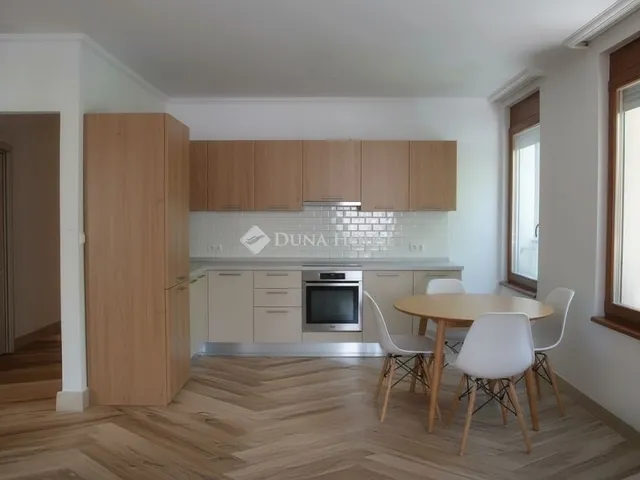 Eladó lakás Budapest II. kerület 90 nm