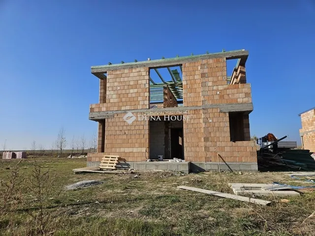 Eladó lakás Mende 78 nm