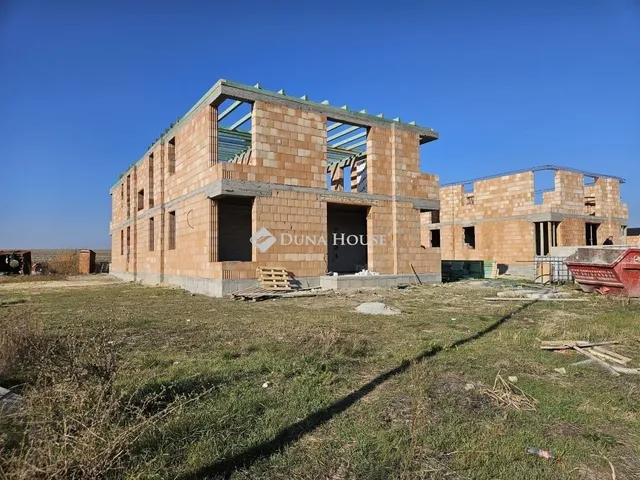 Eladó lakás Mende 78 nm