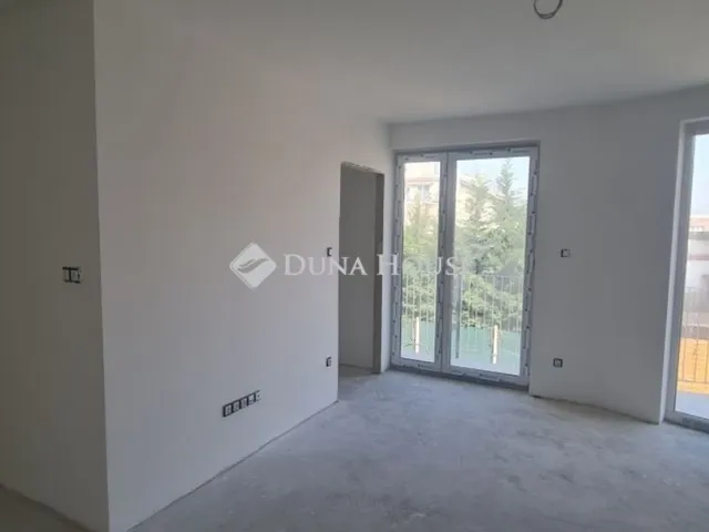 Eladó ház Budapest XV. kerület 517 nm