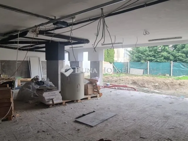 Eladó ház Budapest XV. kerület 517 nm