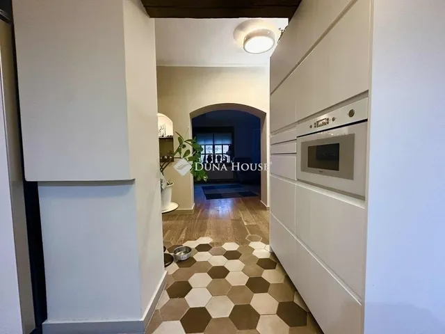 Eladó ház Budapest XVI. kerület 262 nm