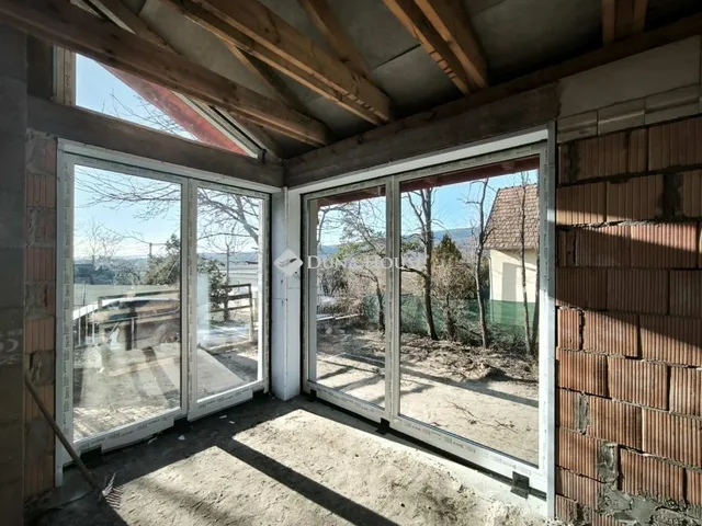 Eladó ház Pócsmegyer 100 nm