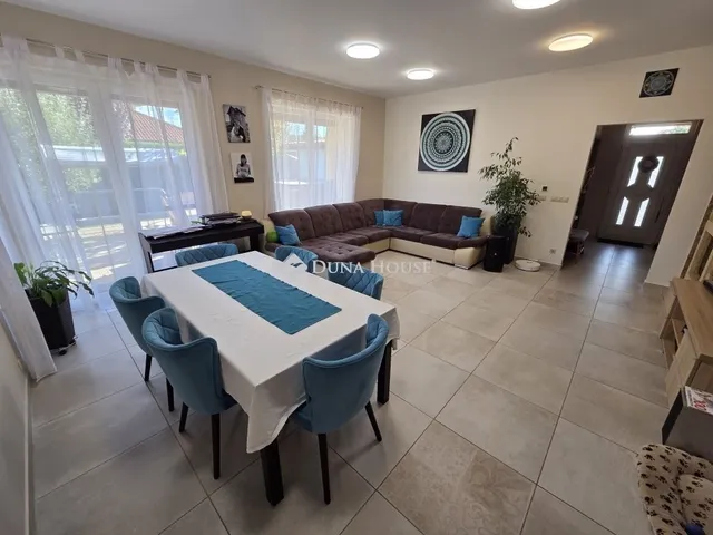 Eladó ház Kistarcsa 163 nm