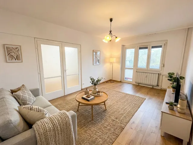 Eladó lakás Budapest III. kerület, Békásmegyer 52 nm