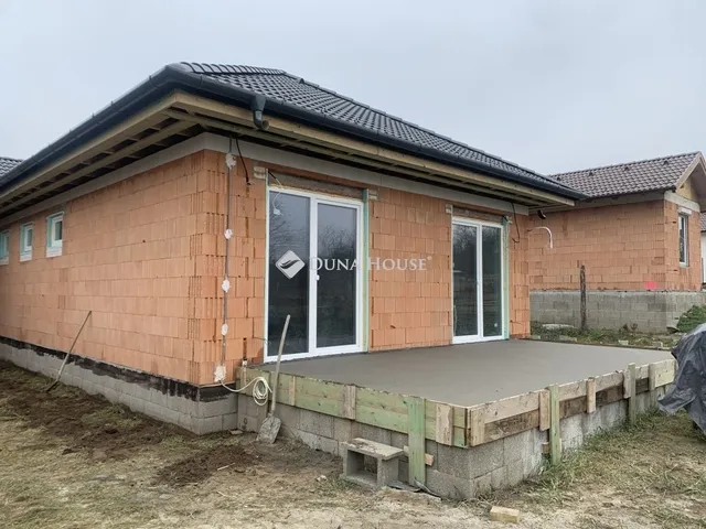 Eladó ház Erdőkertes 120 nm