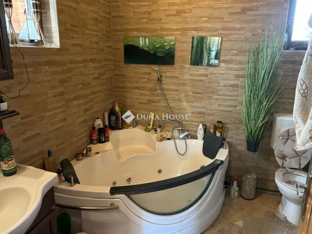 Eladó ház Leányfalu 138 nm