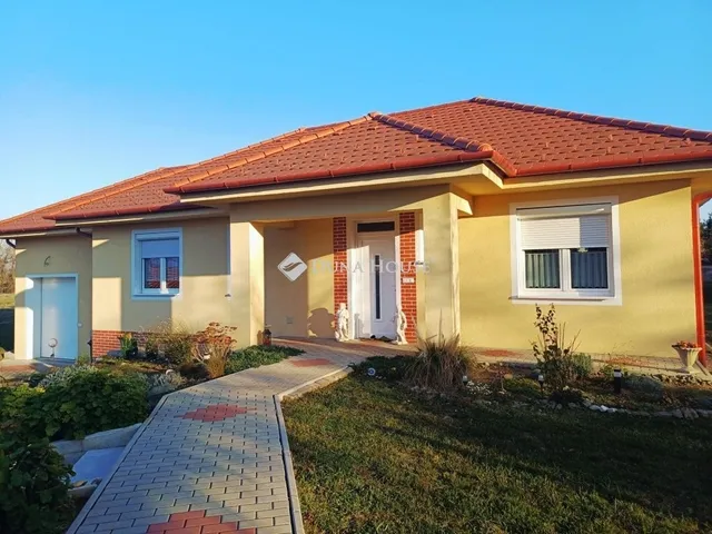 Eladó ház Dunabogdány 116 nm