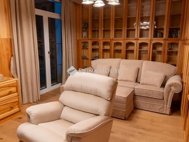 Eladó ház Visegrád 325 nm