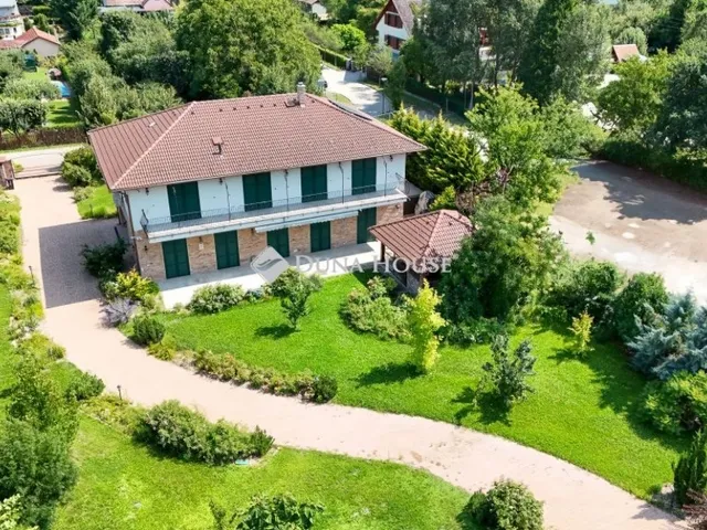 Eladó ház Visegrád 325 nm