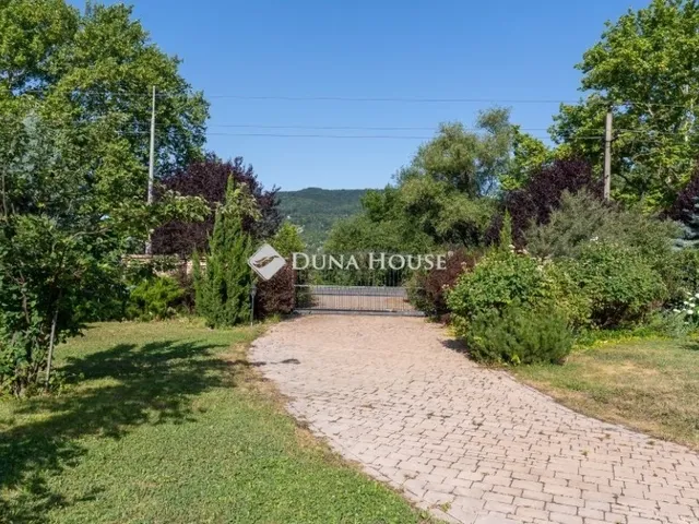 Eladó ház Visegrád 325 nm