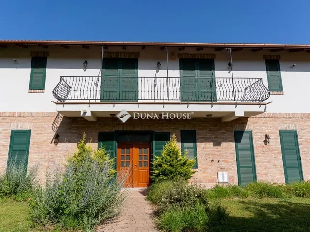 Eladó ház Visegrád 325 nm