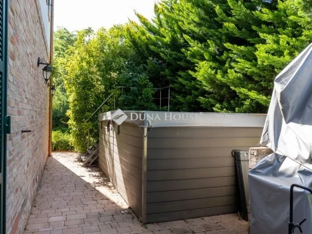 Eladó ház Visegrád 325 nm