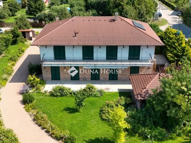 Eladó ház Visegrád 325 nm
