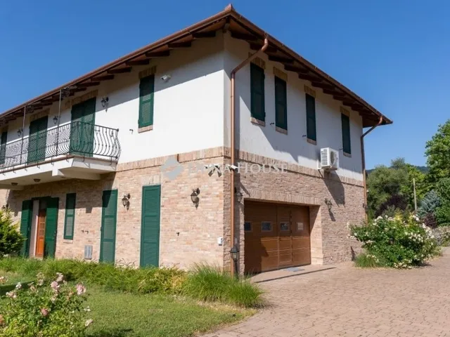 Eladó ház Visegrád 325 nm