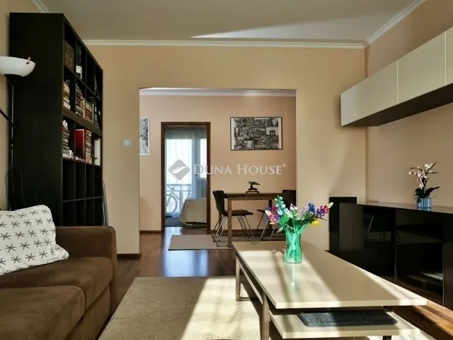 Eladó lakás Budapest XV. kerület 70 nm