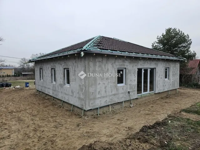 Eladó ház Pócsmegyer 120 nm