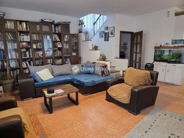 Eladó ház Fót 260 nm