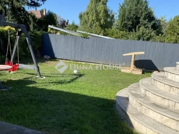 Eladó ház Budapest III. kerület 300 nm