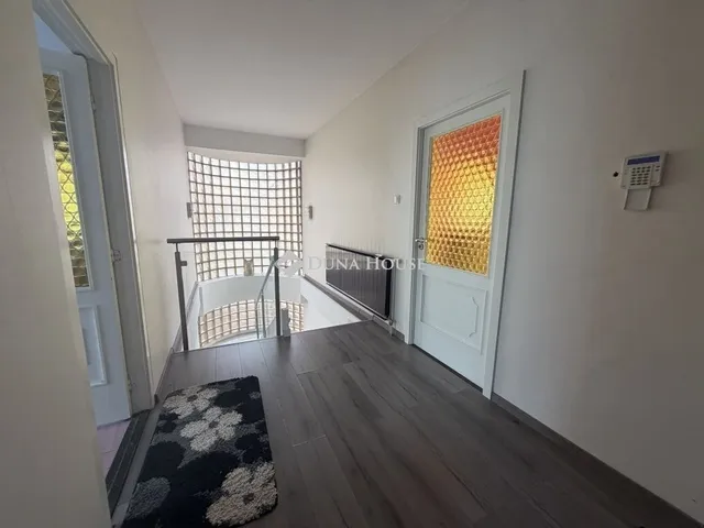 Eladó ház Budapest III. kerület 300 nm