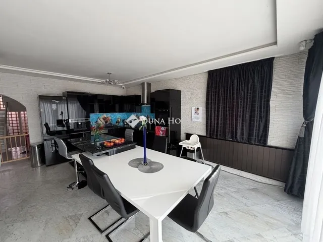 Eladó ház Budapest III. kerület 300 nm