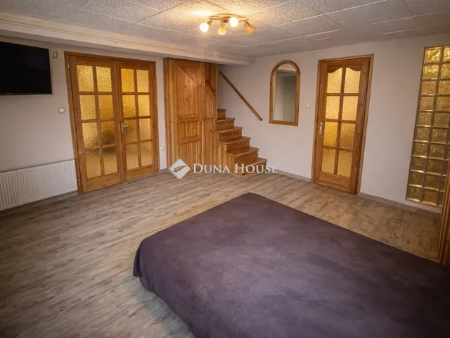 Eladó ház Szigetmonostor 75 nm