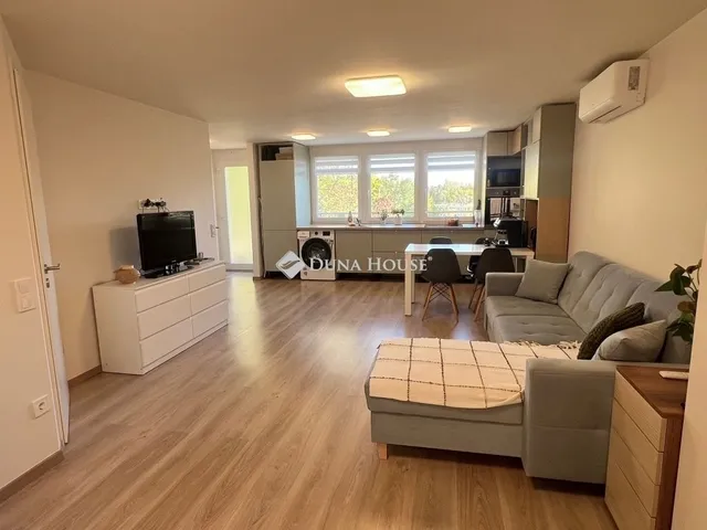 Eladó üdülő és hétvégi ház Tahitótfalu 47 nm