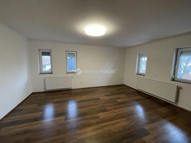 Eladó lakás Budapest IV. kerület 131 nm