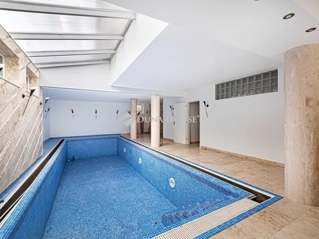 Eladó ház Budapest II. kerület 500 nm