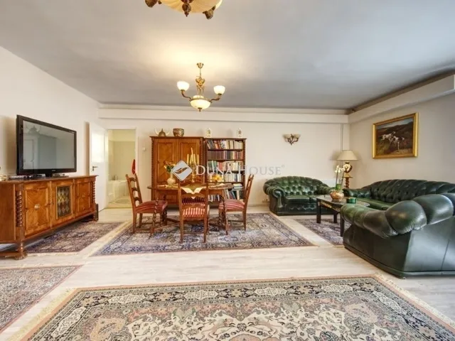 Eladó lakás Budapest II. kerület 150 nm