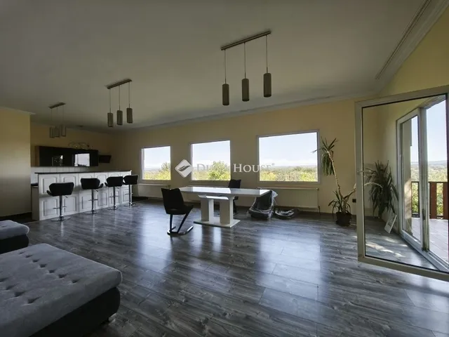 Eladó ház Szentendre 156 nm