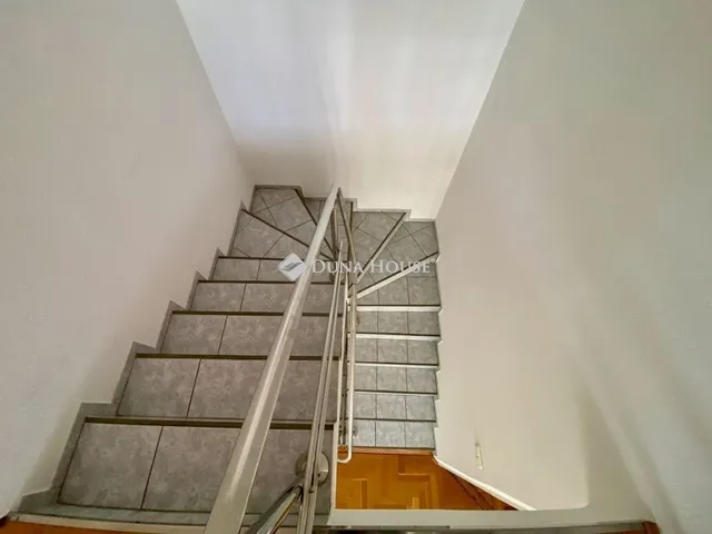 Eladó ház Budapest XVI. kerület 222 nm