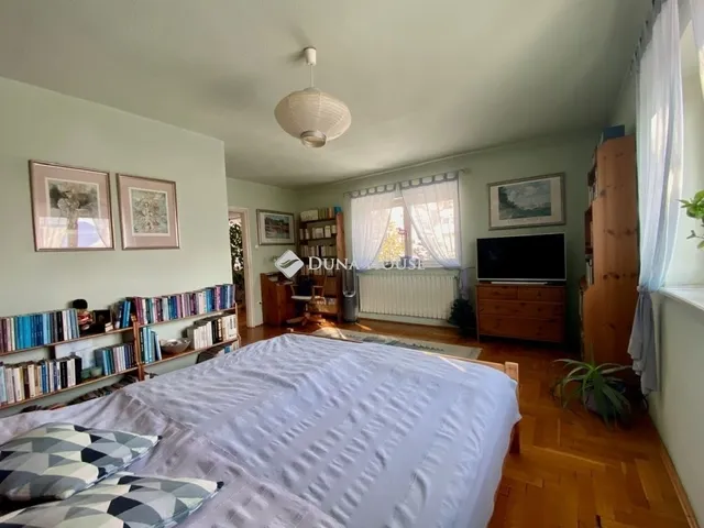 Eladó ház Budapest XVI. kerület 222 nm