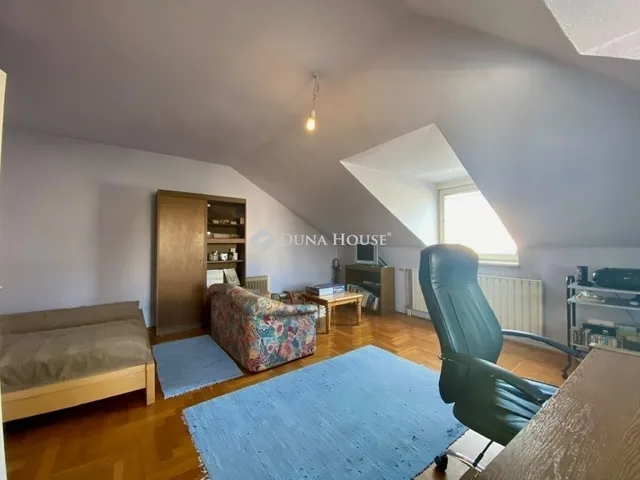 Eladó ház Budapest XVI. kerület 222 nm