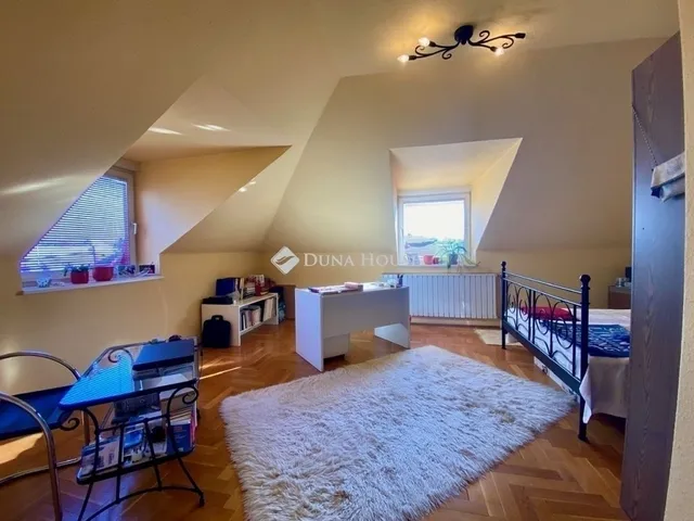 Eladó ház Budapest XVI. kerület 222 nm