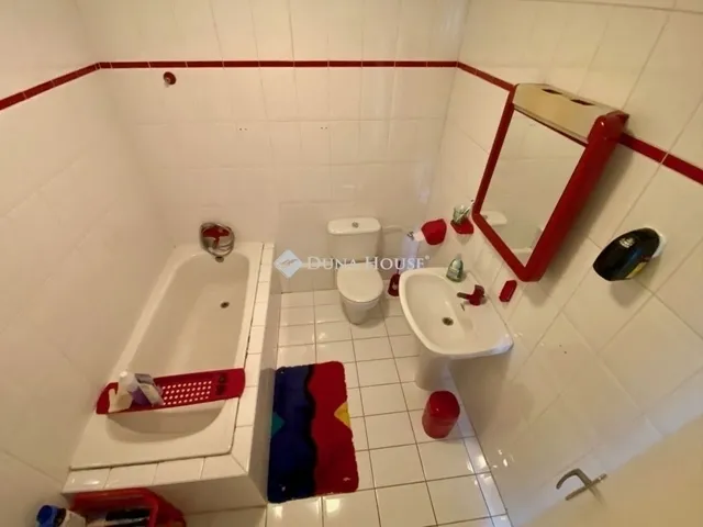 Eladó ház Budapest XVI. kerület 222 nm