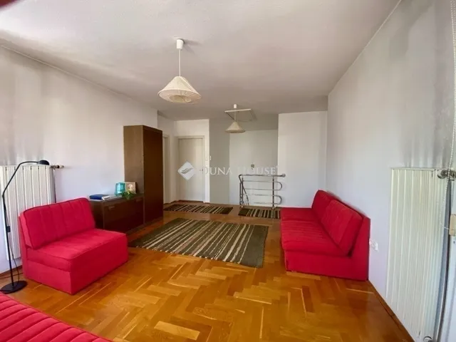 Eladó ház Budapest XVI. kerület 222 nm