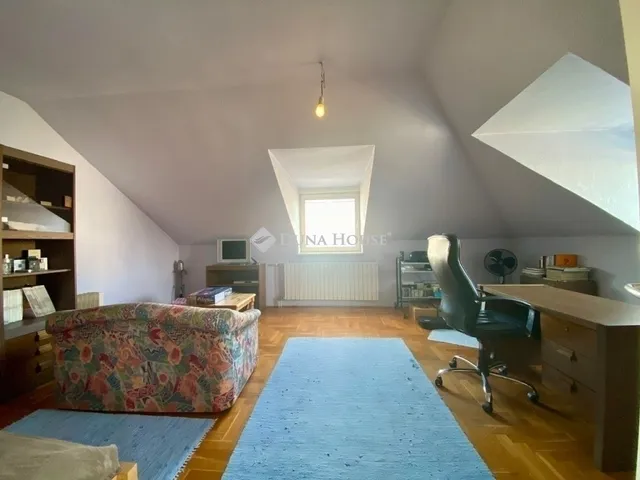 Eladó ház Budapest XVI. kerület 222 nm