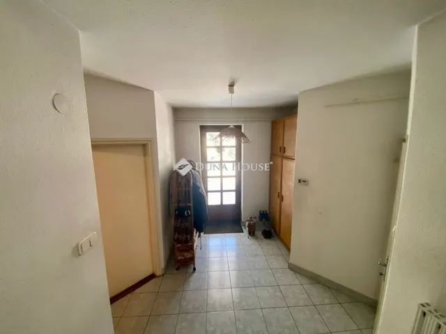 Eladó ház Budapest XVI. kerület 222 nm