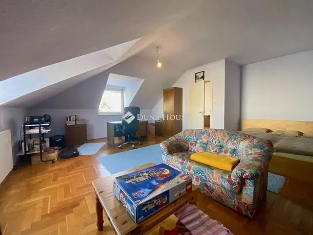 Eladó ház Budapest XVI. kerület 222 nm