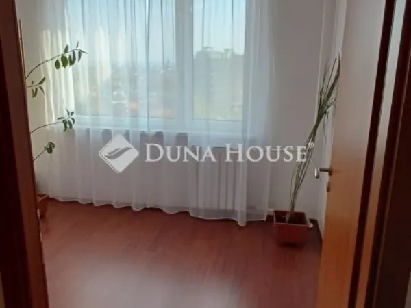 Eladó lakás Budapest IV. kerület 71 nm