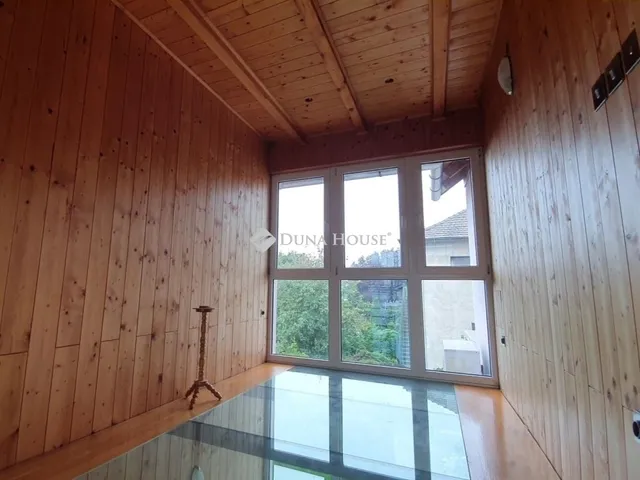 Eladó lakás Vác 105 nm