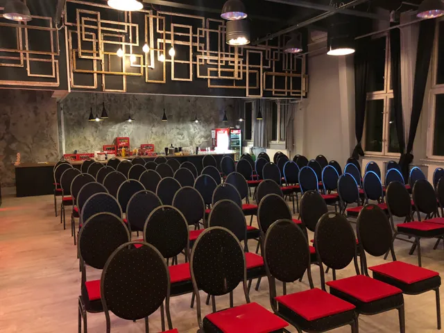 Kiadó kereskedelmi és ipari ingatlan Budapest XXI. kerület, Szabótelep 140012 nm