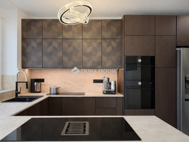 Eladó lakás Budapest XV. kerület 101 nm