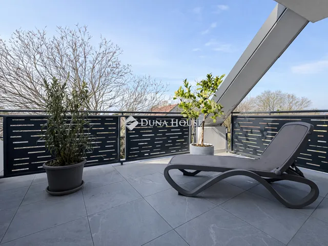 Eladó lakás Budapest XV. kerület 167 nm