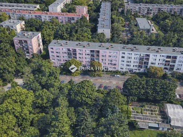 Eladó kereskedelmi és ipari ingatlan Budapest XIV. kerület 73 nm