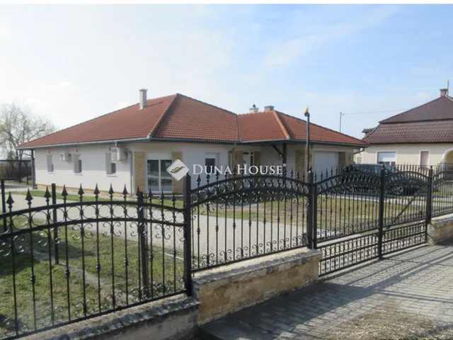 Eladó ház Délegyháza 151 nm