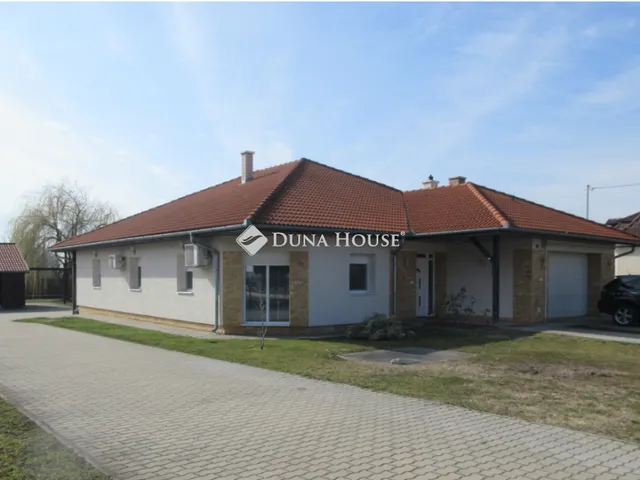 Eladó ház Délegyháza 151 nm